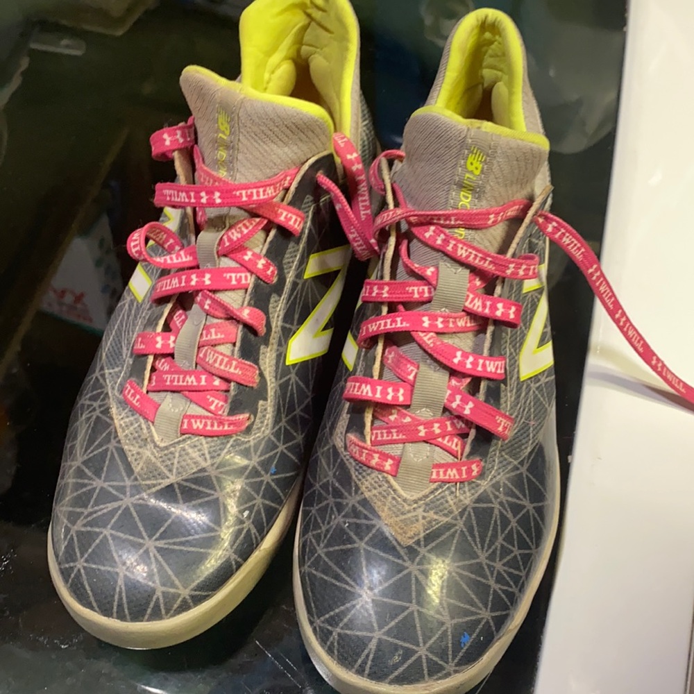 Girls softball cleats